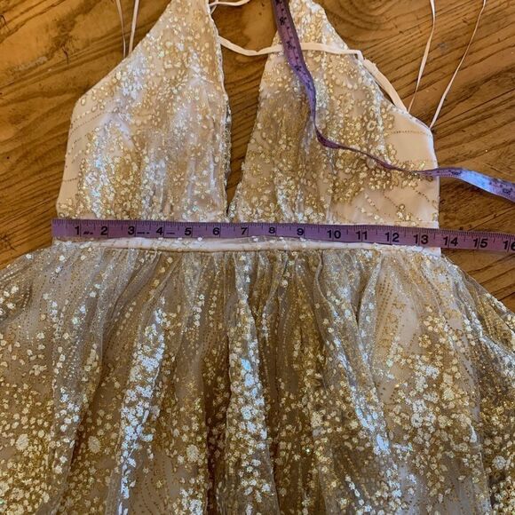 Party Dress Sequins and beaded plunging neckline - Picture 10 of 11